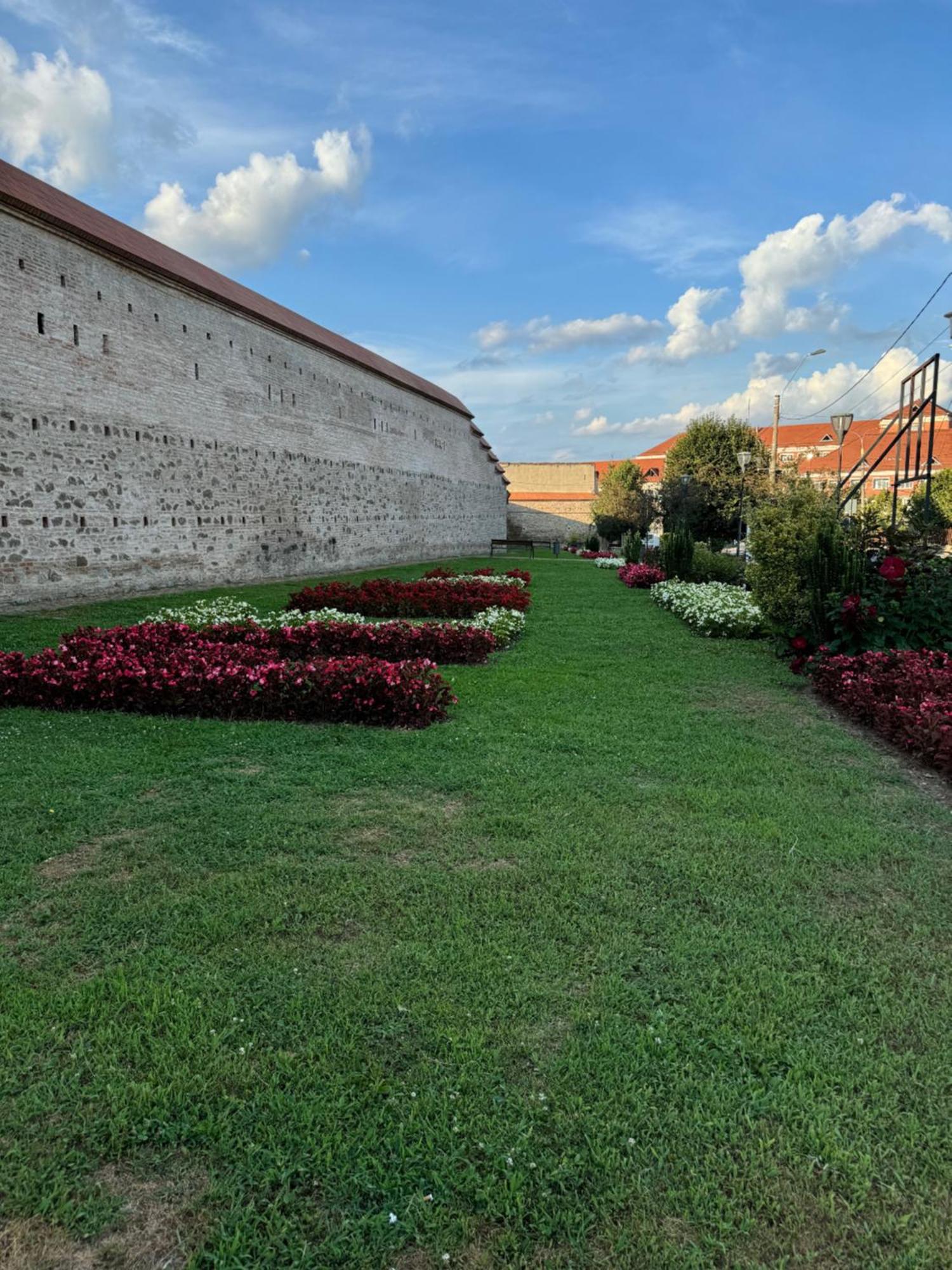 Central Studio Medias Exterior photo